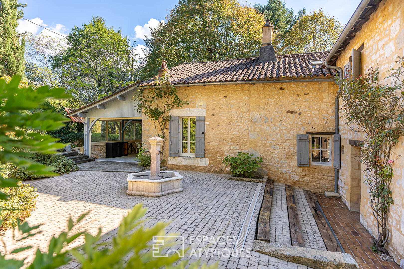 Charming and authentic residence in Saint Avit Senieur