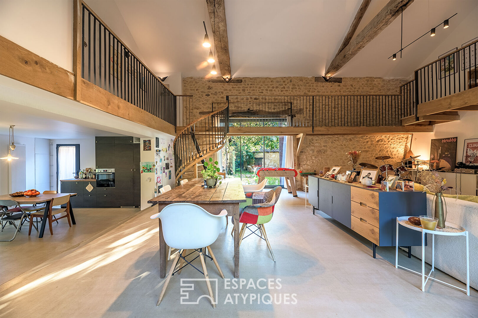 Old barn converted into a contemporary loft with independent gîte