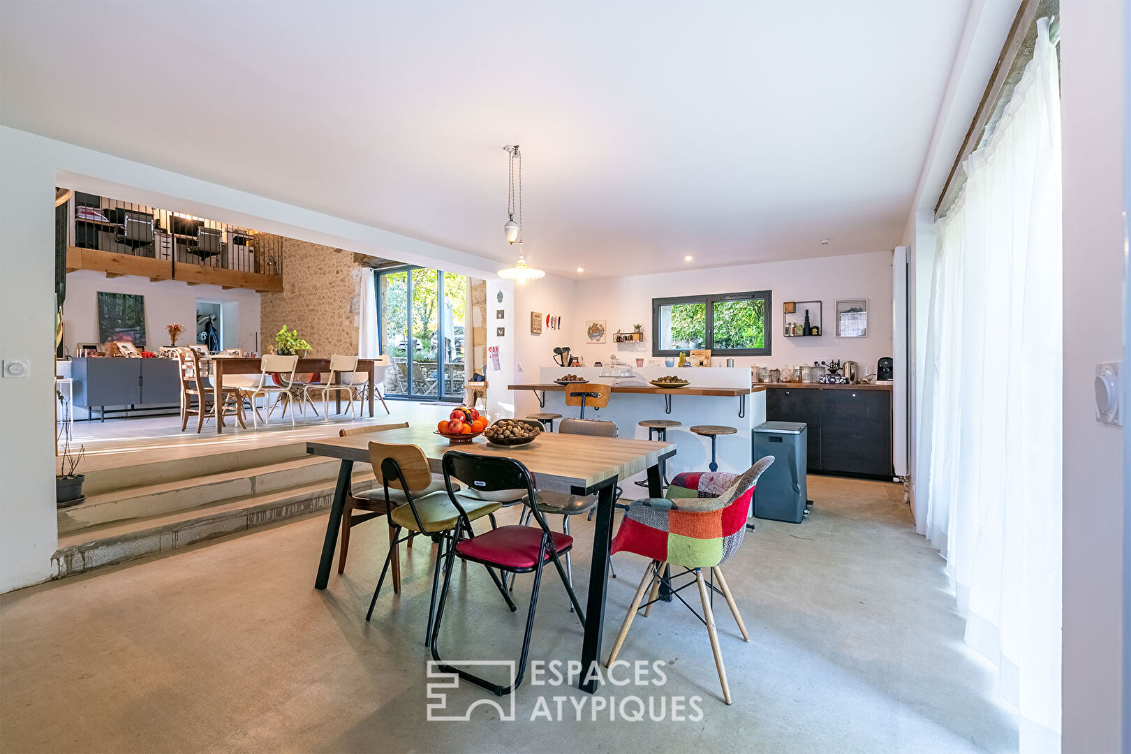 Old barn converted into a contemporary loft with independent gîte