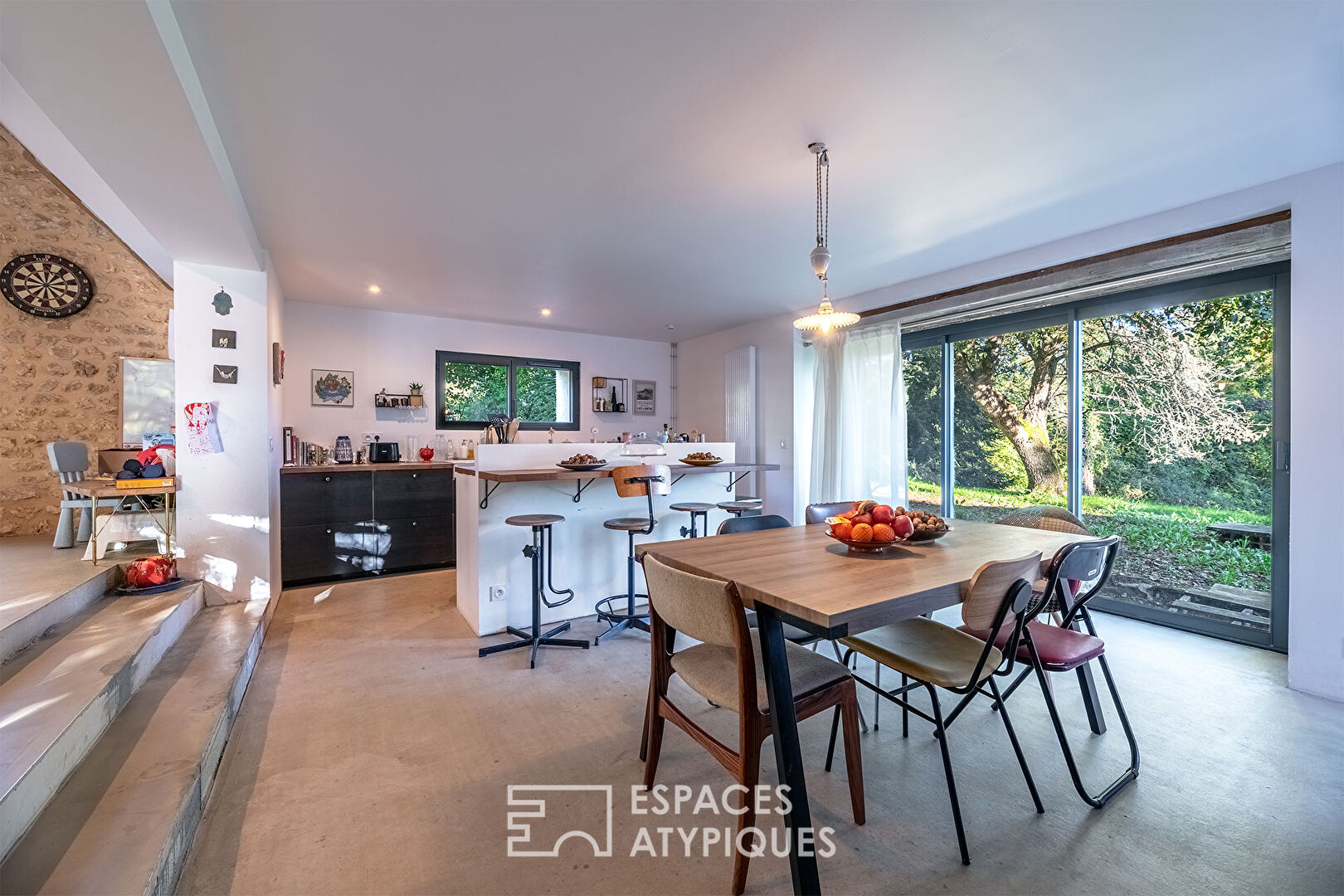 Old barn converted into a contemporary loft with independent gîte