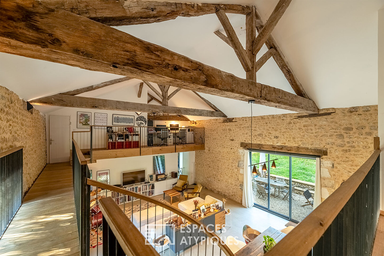 Old barn converted into a contemporary loft with independent gîte