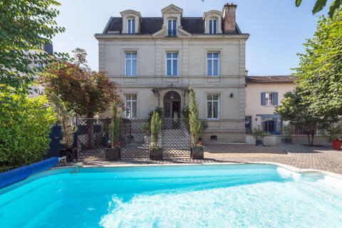 Maison de Maître du XIXe rénovée avec goût en coeur de ville