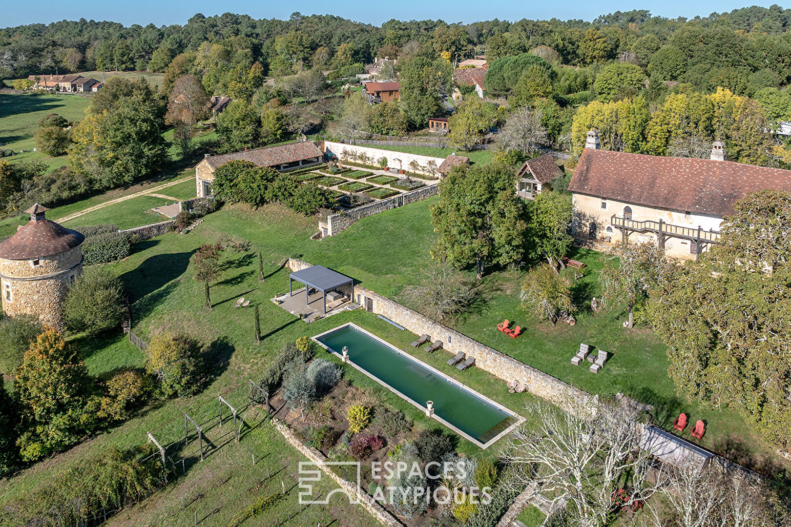 Domaine de prestige avec vue panoramique sur la campagne