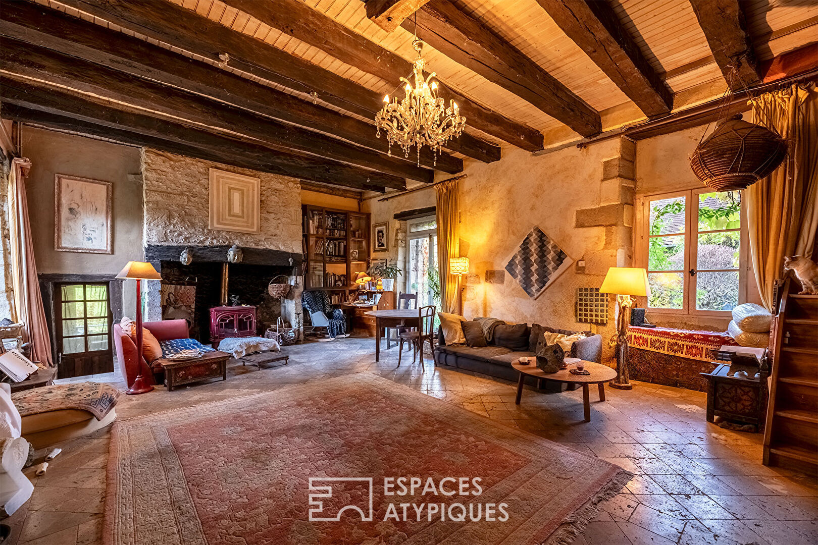 L’élégance d’un refuge au coeur du Périgord noir .