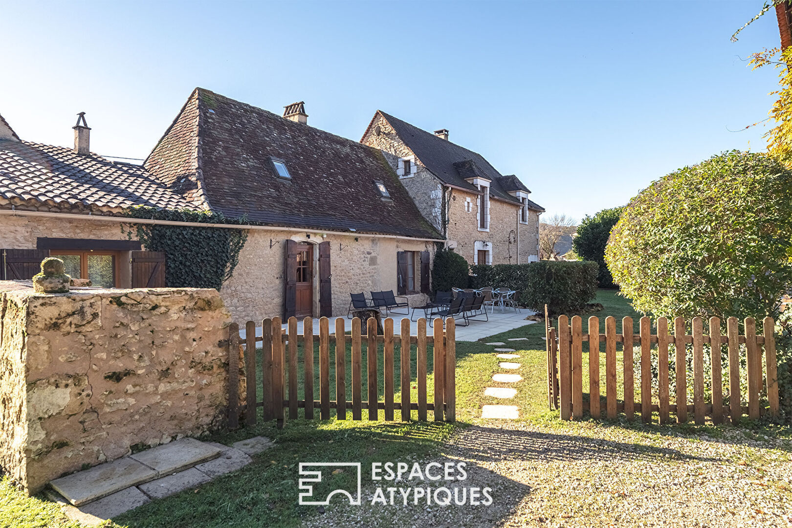 Grande maison familiale proche de la rivière Dordogne