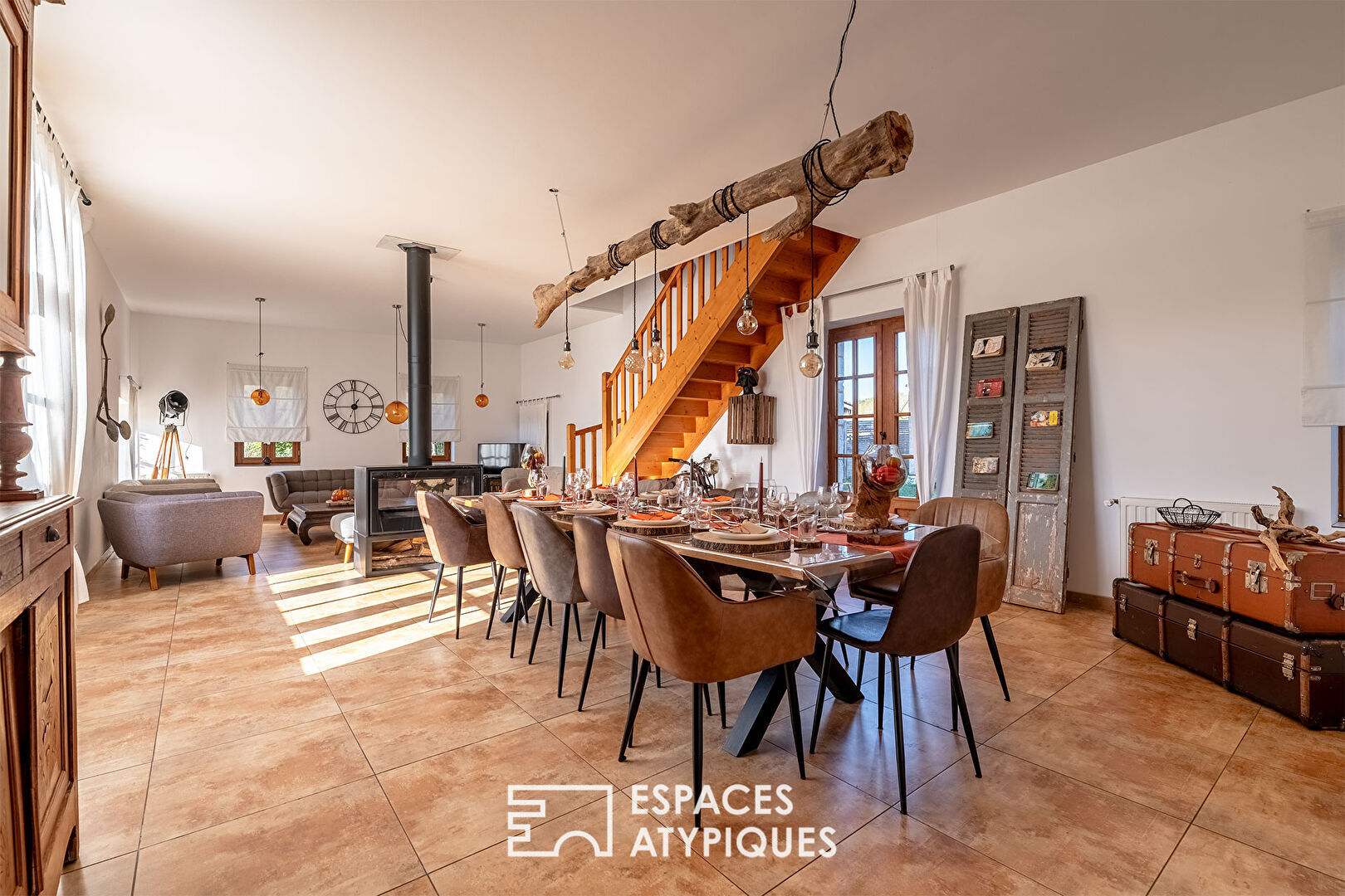 Grande maison familiale proche de la rivière Dordogne