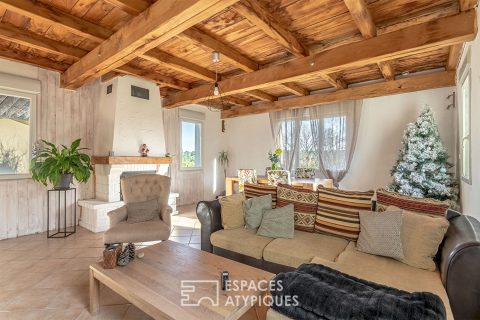 Plain-pied des années 2000 au goût du jour et ses bonnes surprises en Périgord Vert