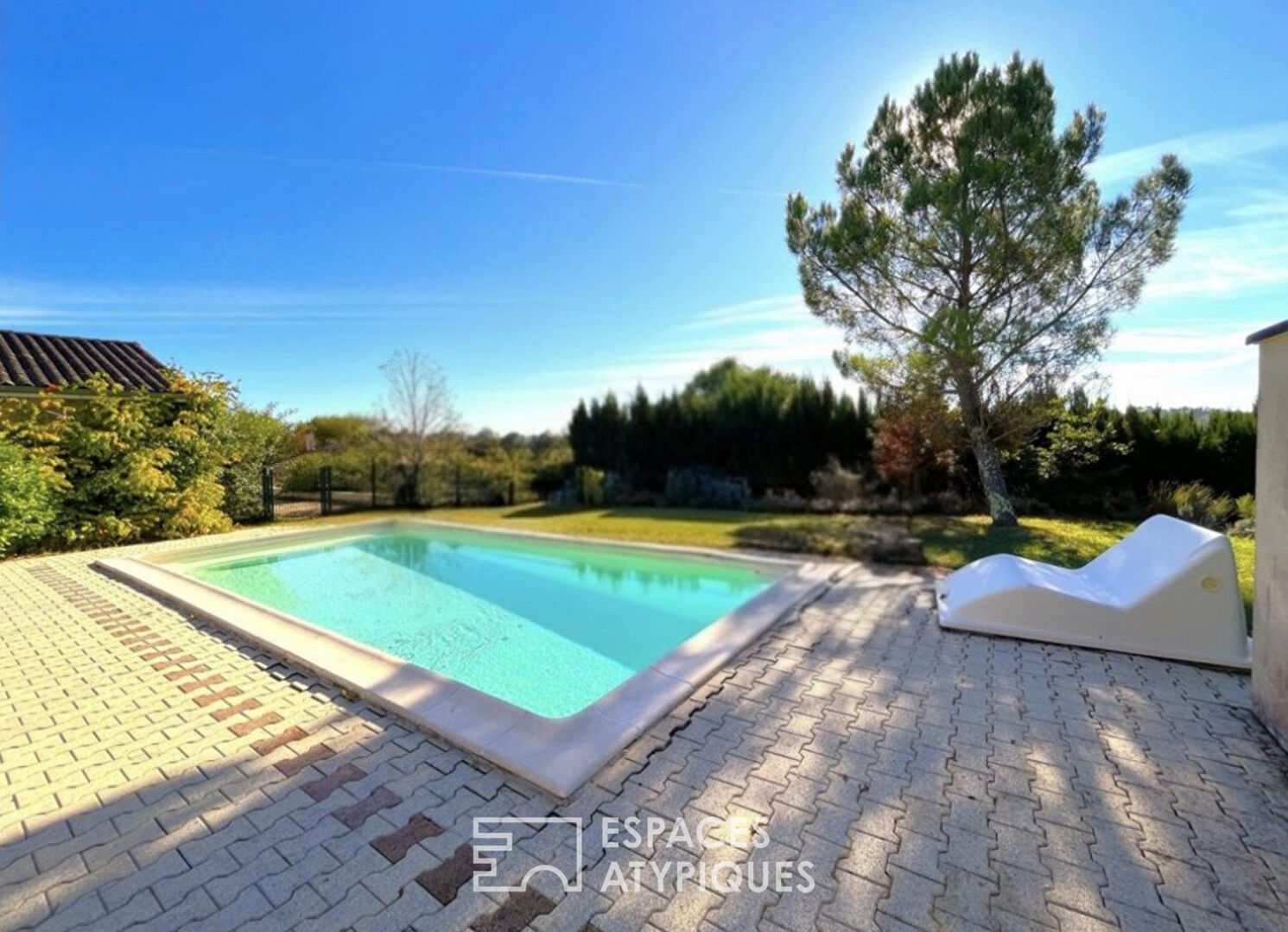 Plain-pied des années 2000 au goût du jour et ses bonnes surprises en Périgord Vert