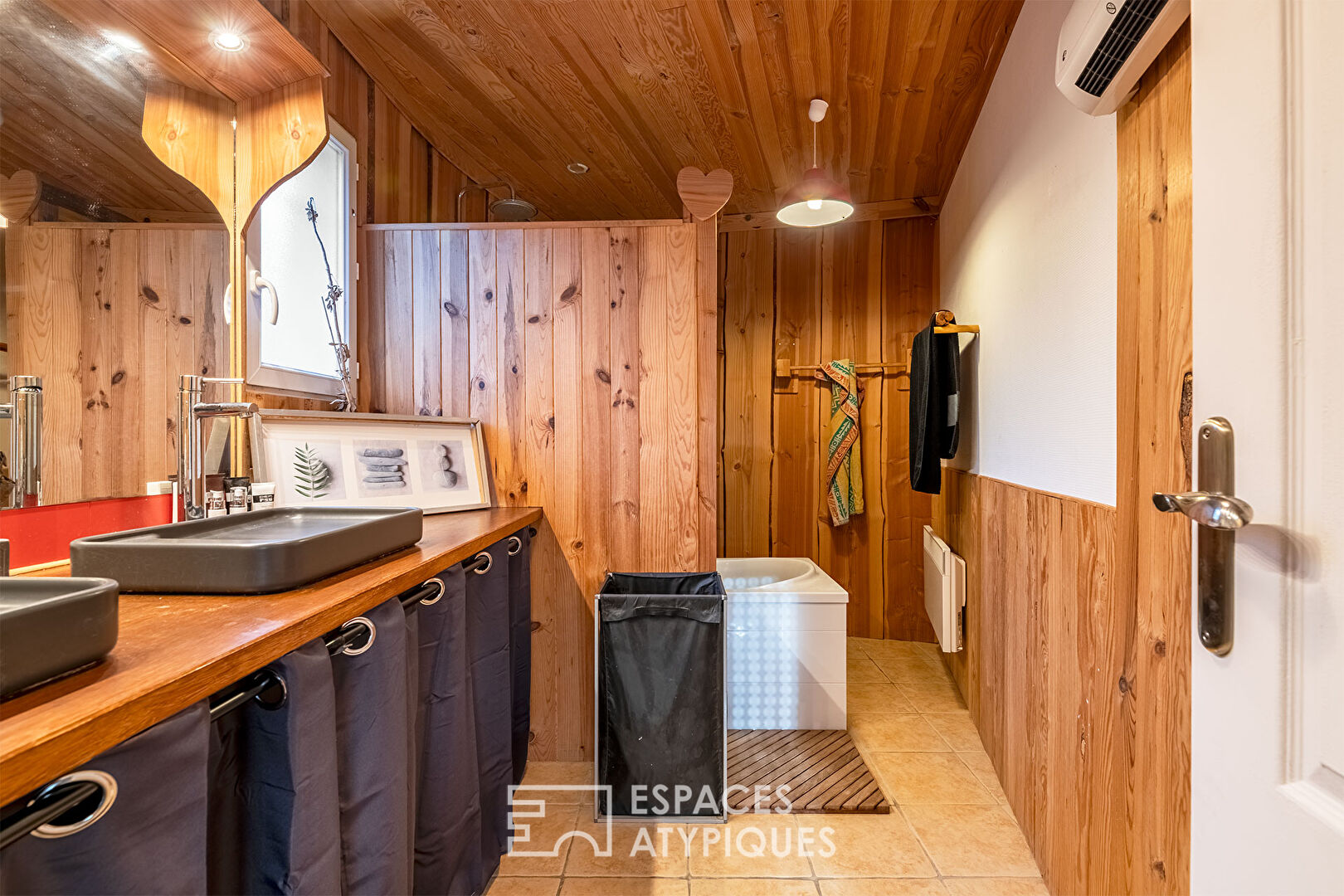 Plain-pied des années 2000 au goût du jour et ses bonnes surprises en Périgord Vert