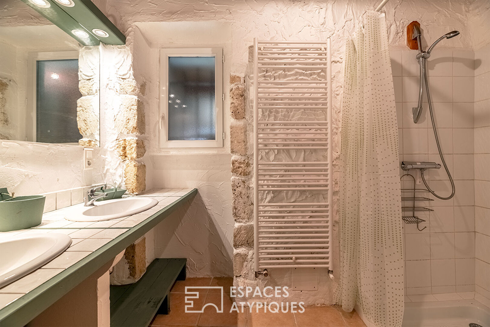 Plain-pied des années 2000 au goût du jour et ses bonnes surprises en Périgord Vert