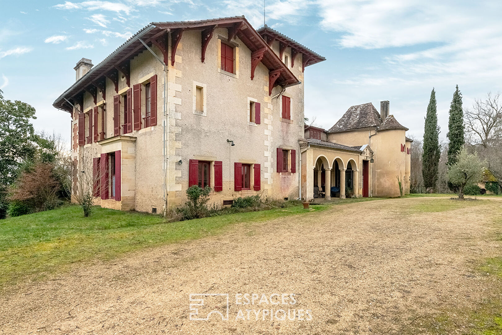 Demeure de caractère au cachet architectural unique