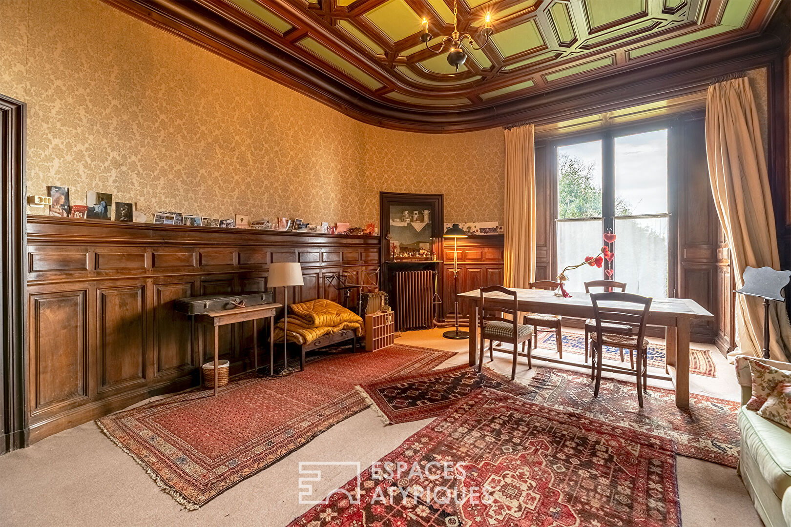 Demeure de caractère au cachet architectural unique