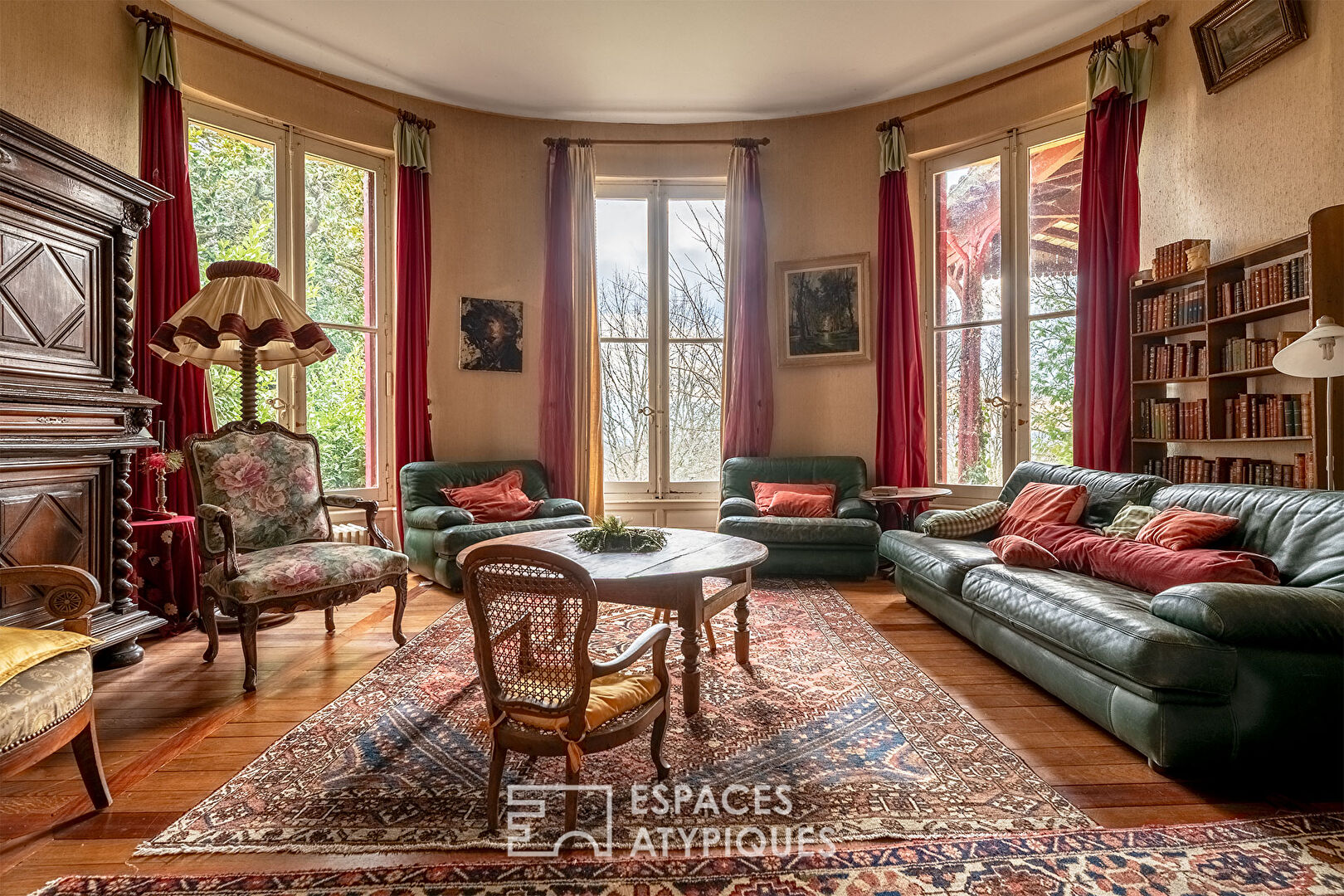 Demeure de caractère au cachet architectural unique