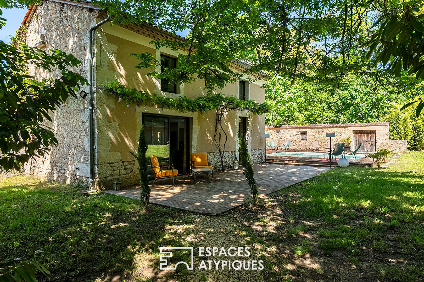 Maison de Maître et sa maison d&rsquo;amis proche de Périgueux.