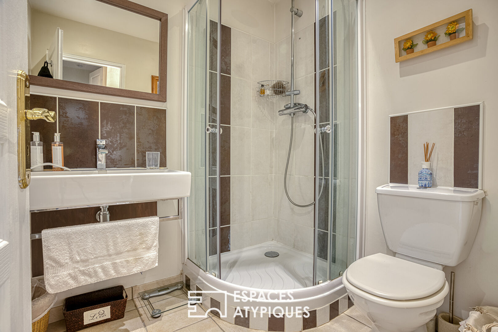 Spacieuse propriété en pierre entièrement rénovée