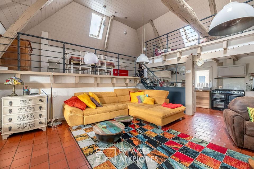 Maison d'architecte atypique avec piscine, esprit loft et studio indépendant à vendre proche de Bergerac