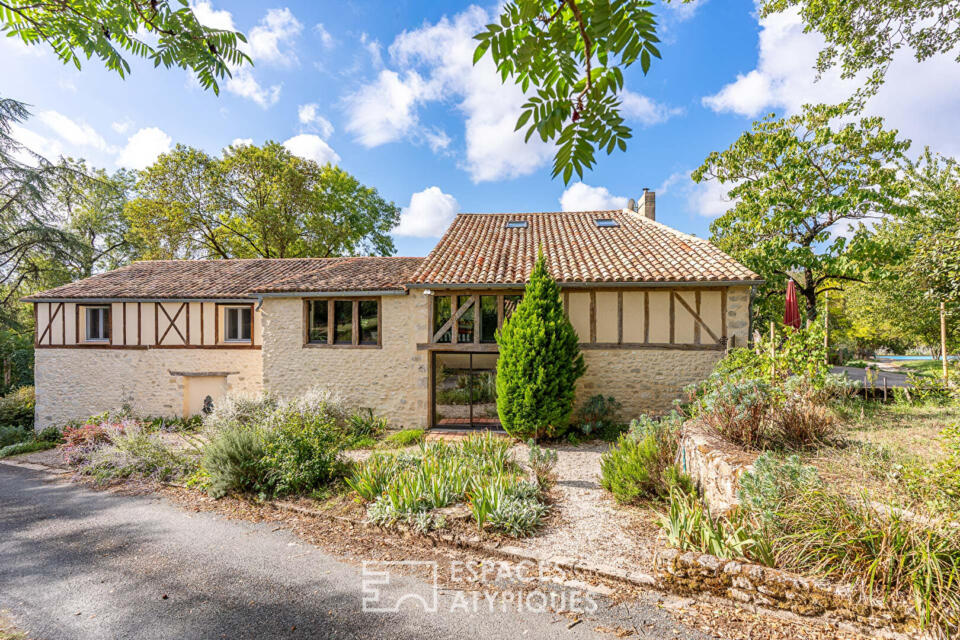 Maison de charme en pierre avec piscine aux portes de Villeréal