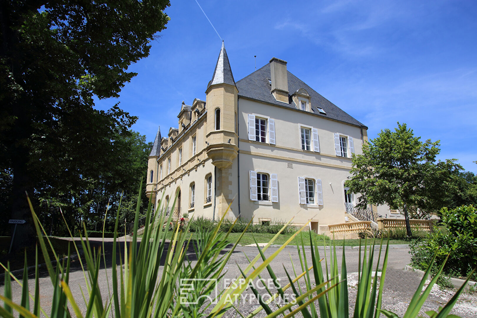 Château du 19 ème rénové aux portes de Lascaux