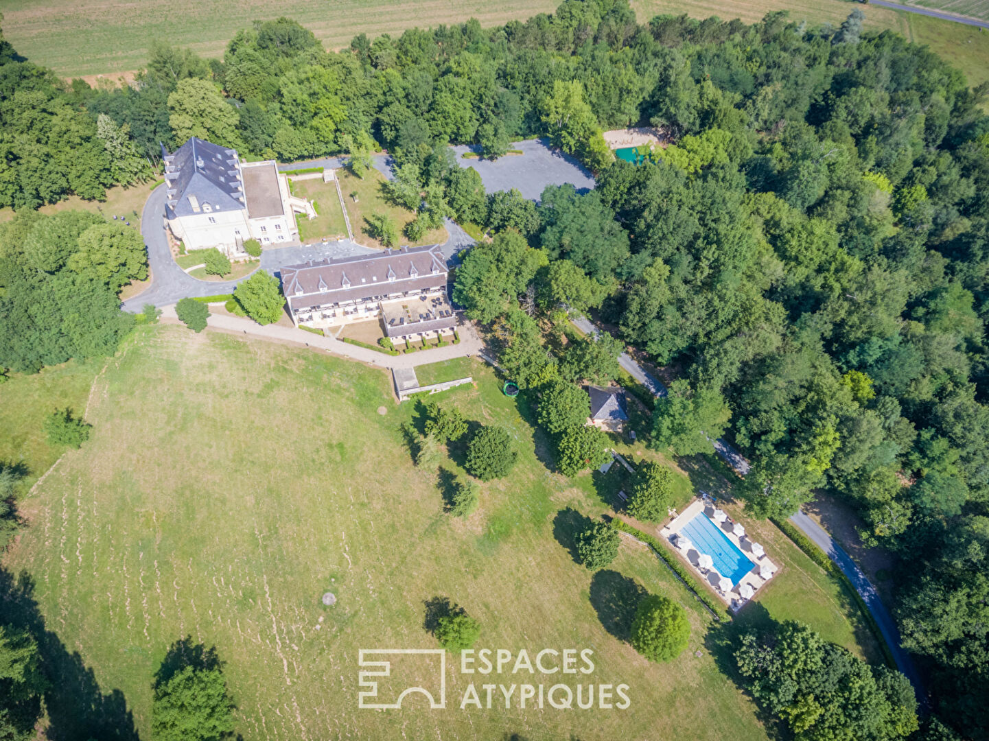 Château du 19 ème rénové aux portes de Lascaux