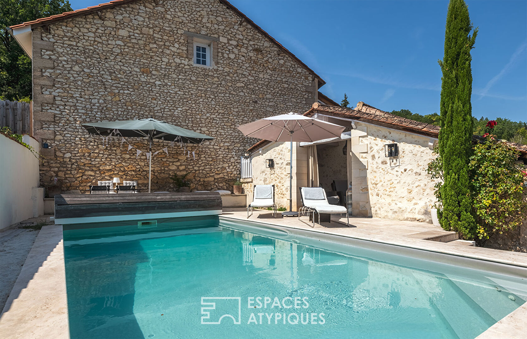 Charming stone house from the mid-17th century.