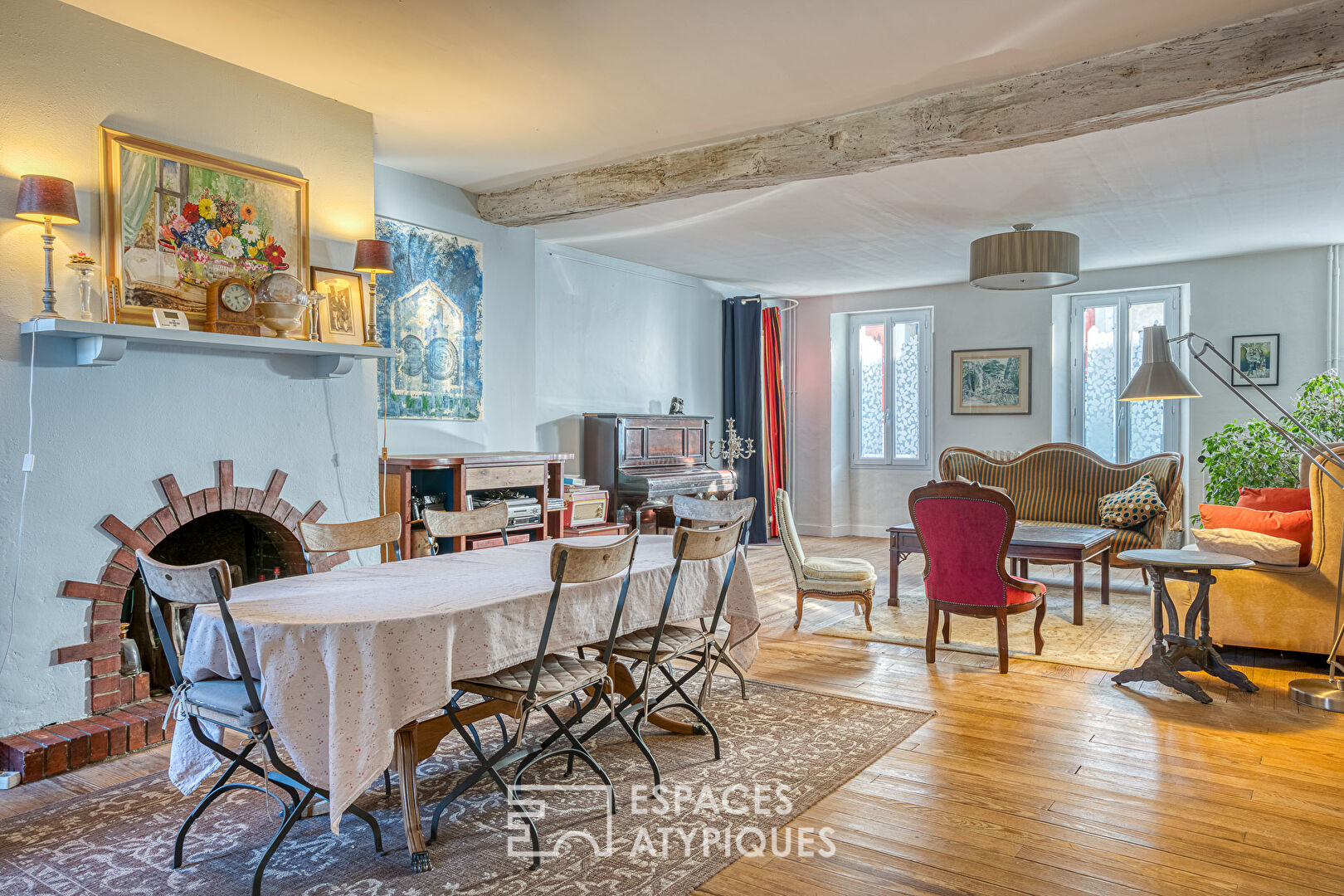 Stone townhouse with Tropézienne terrace and swimming spa