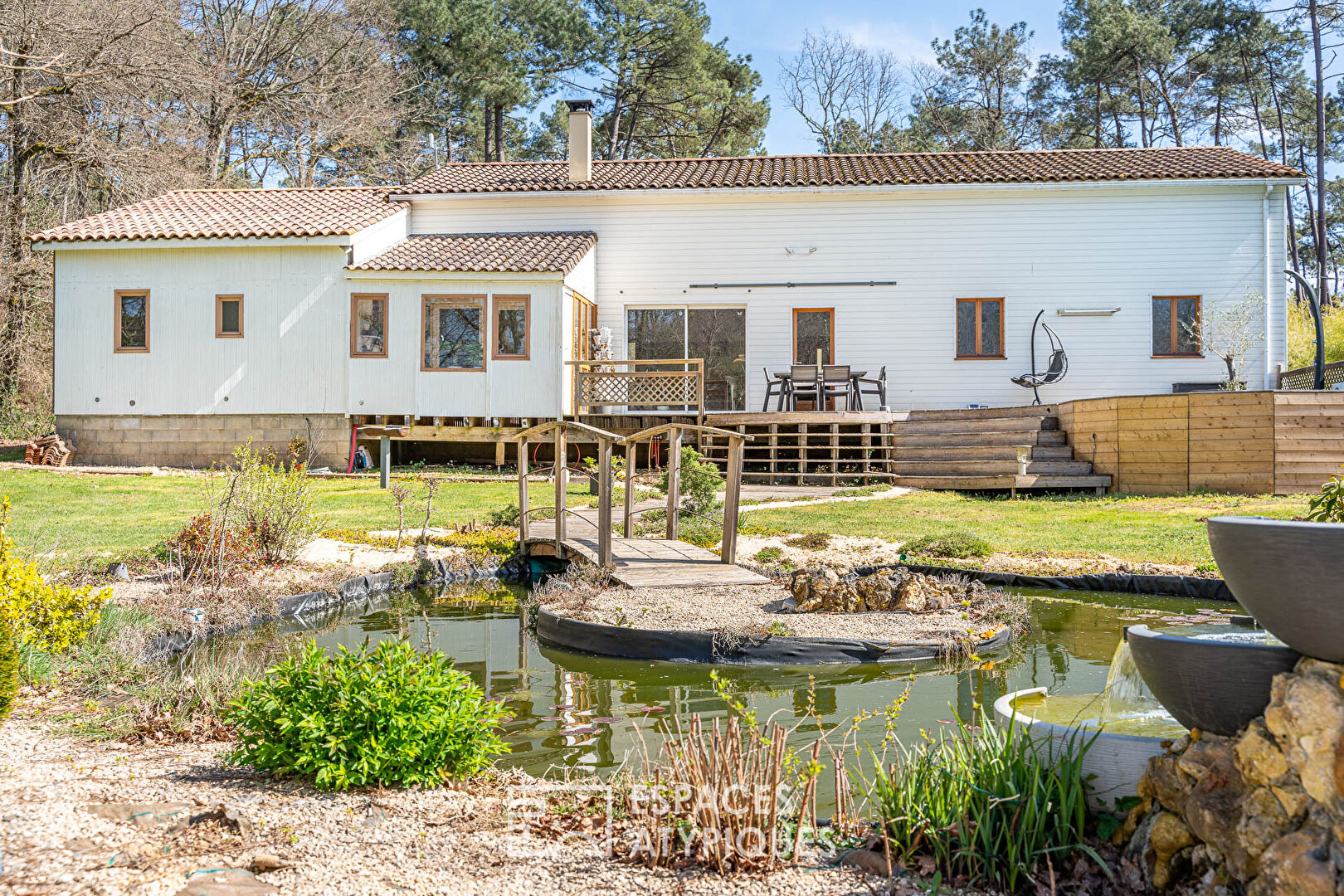 3/4 bedroom timber frame country house