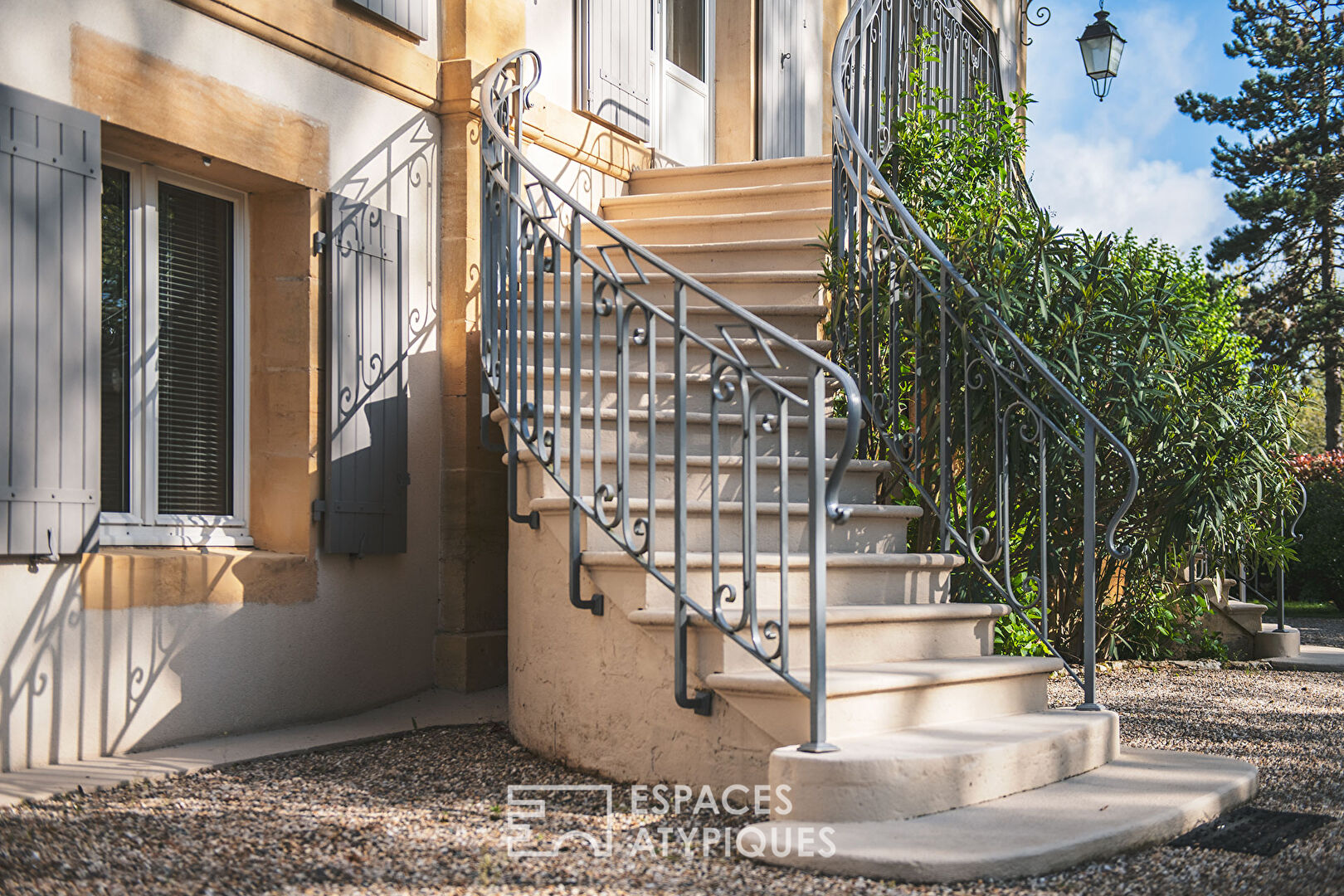 Renovated mansion at the gates of Bergerac town center.