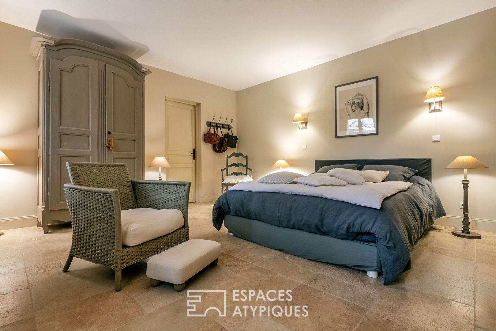 Renovated mansion at the gates of Bergerac town center.