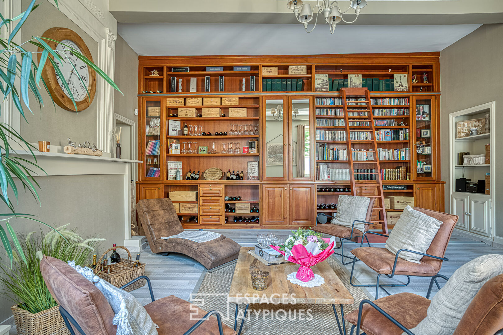 Elegant bourgeois house in the heart of a bastide