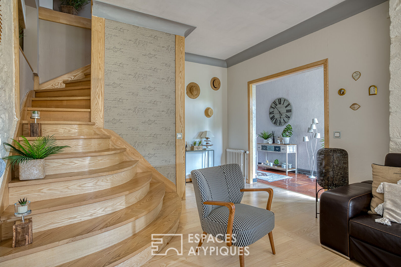 Elegant bourgeois house in the heart of a bastide