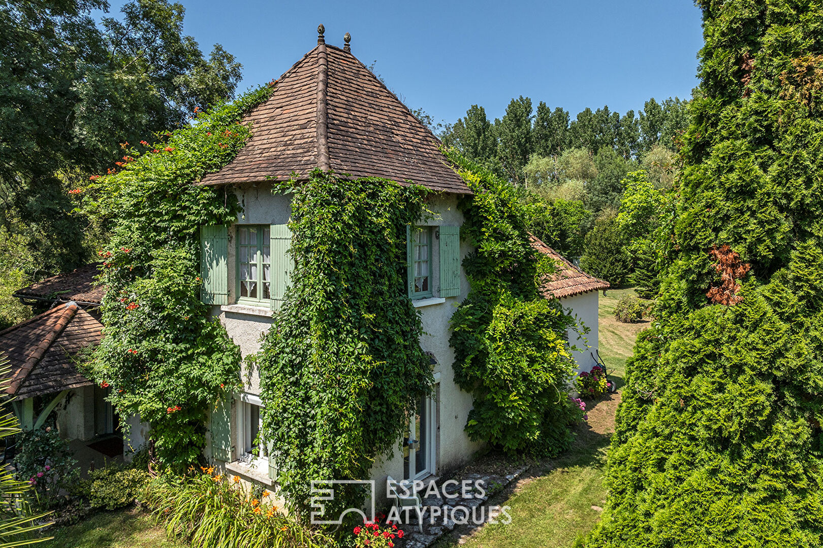 17th century mill in Périgord, a setting of serenity and elegance