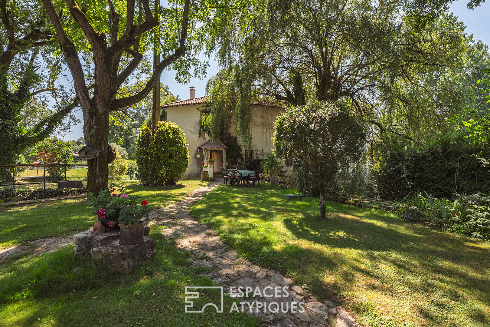 17th century mill in Périgord, a setting of serenity and elegance