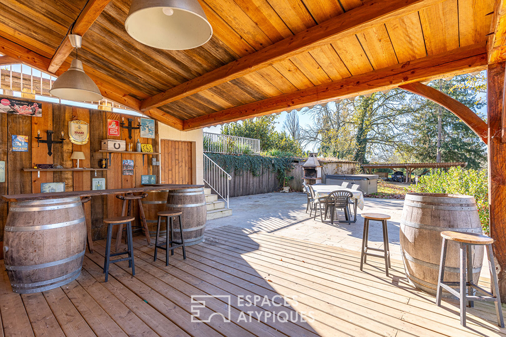 Manoir du XVIIIème et sa dépendance en pierre 12 pièce(s) 499 m2