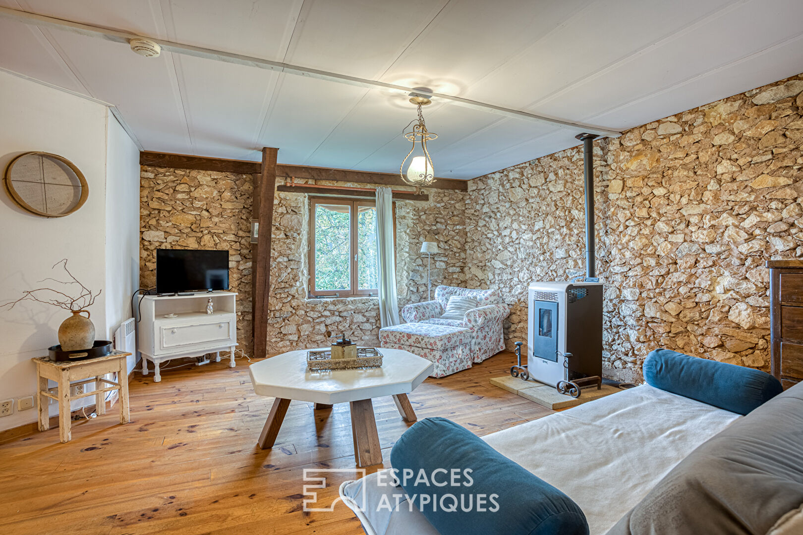 Manoir du XVIIIème et sa dépendance en pierre 12 pièce(s) 499 m2