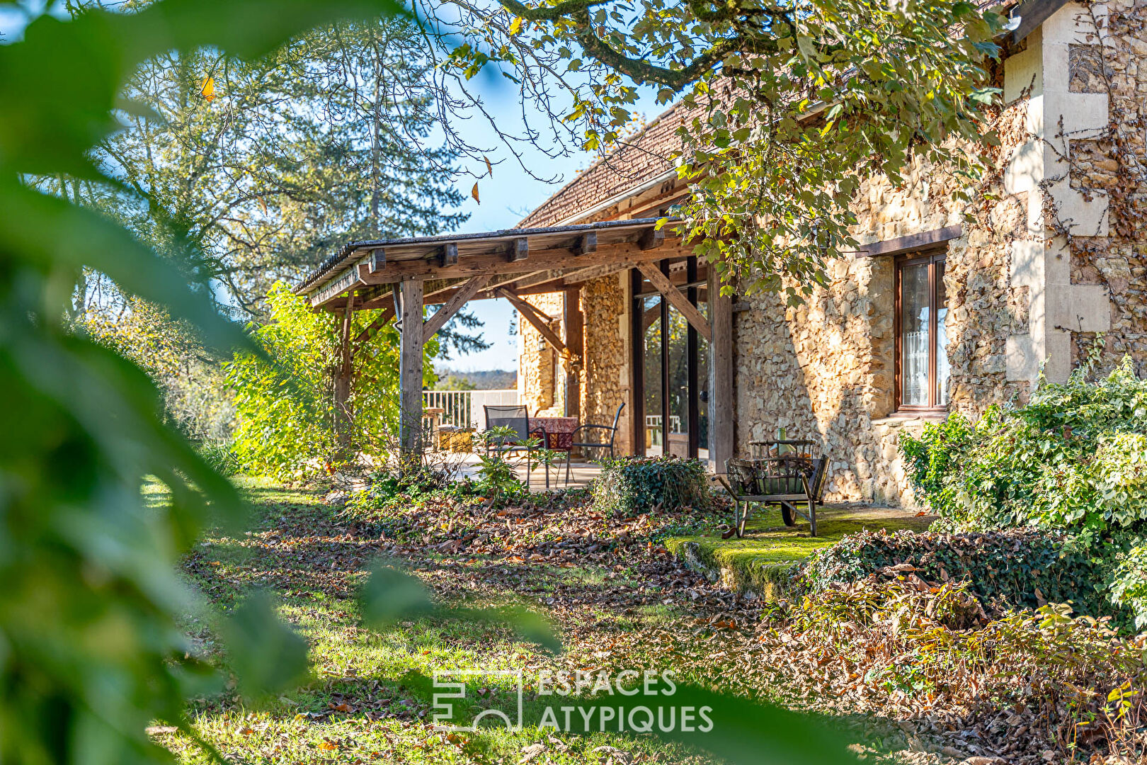 Manoir du XVIIIème et sa dépendance en pierre 12 pièce(s) 499 m2