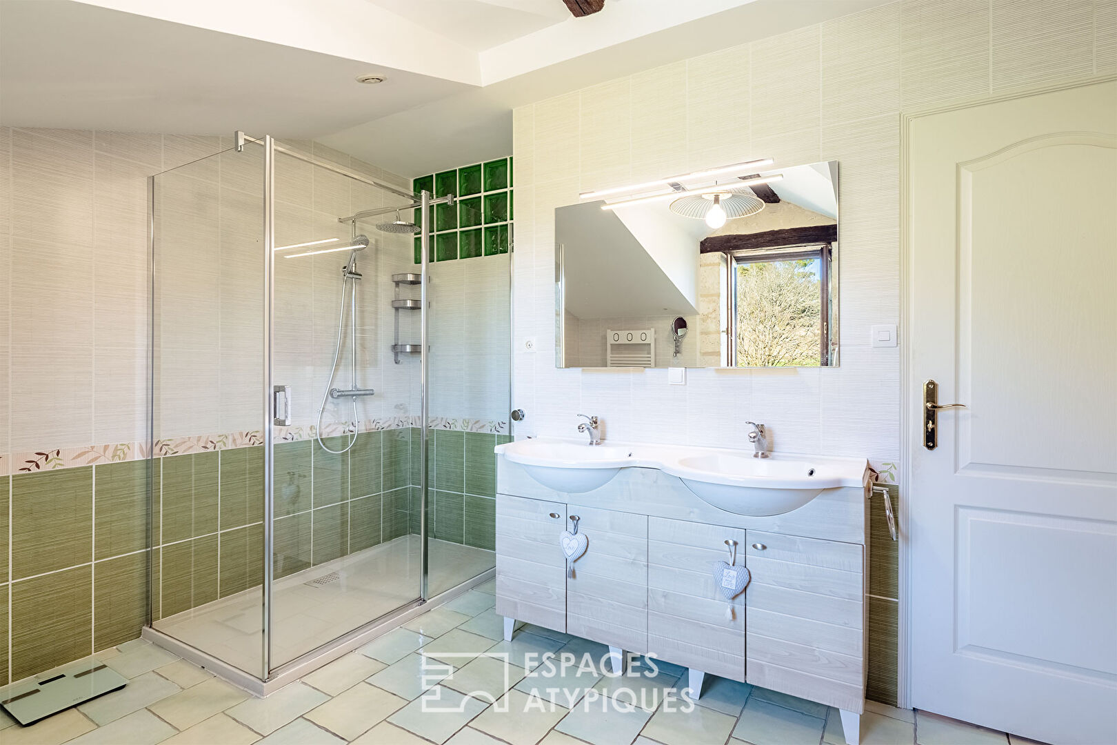 Charming farmhouse in the heart of the Isle Valley