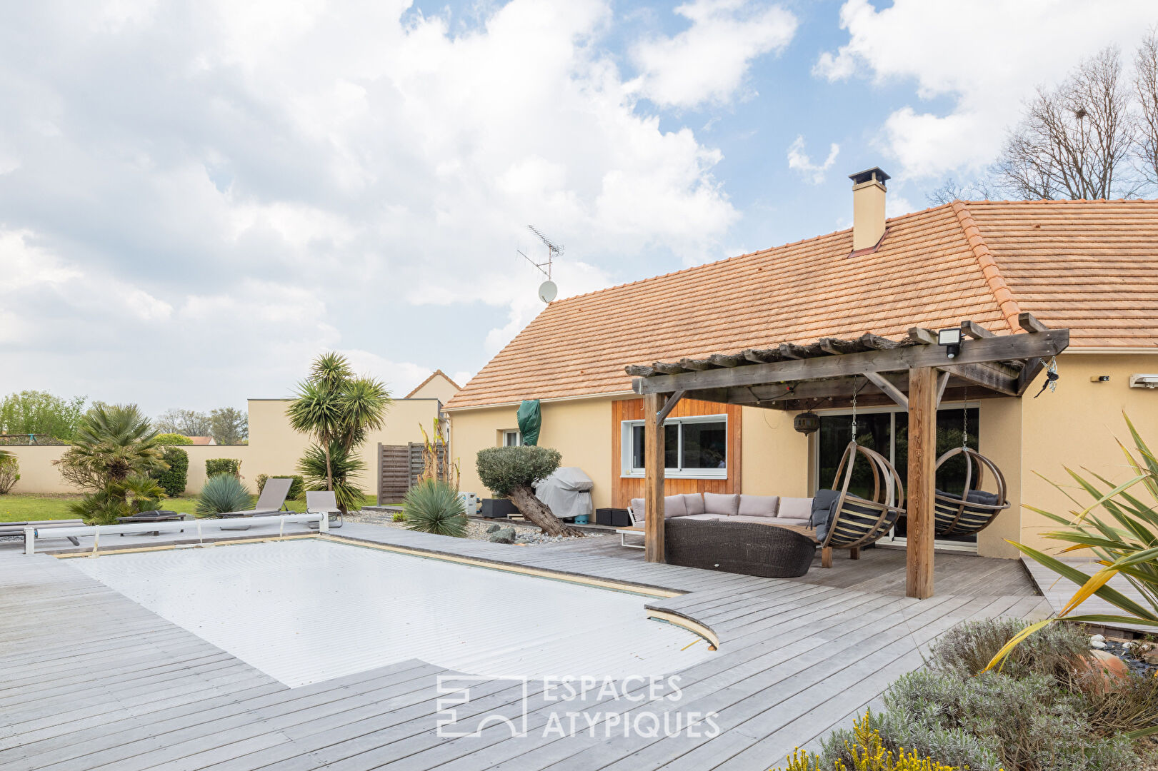 Belle contemporaine avec piscine