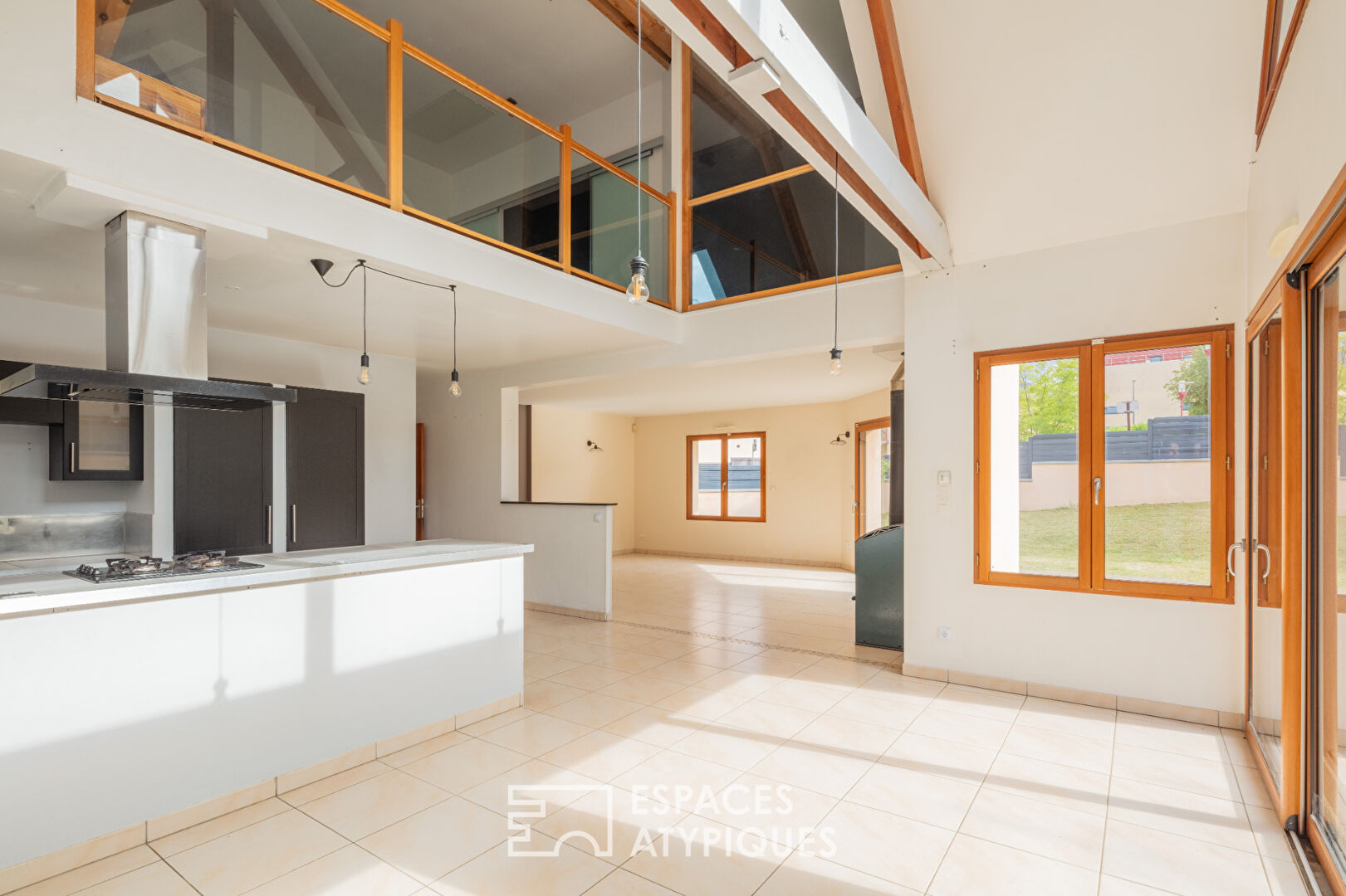 Lumineuse maison d’architecte avec jardin