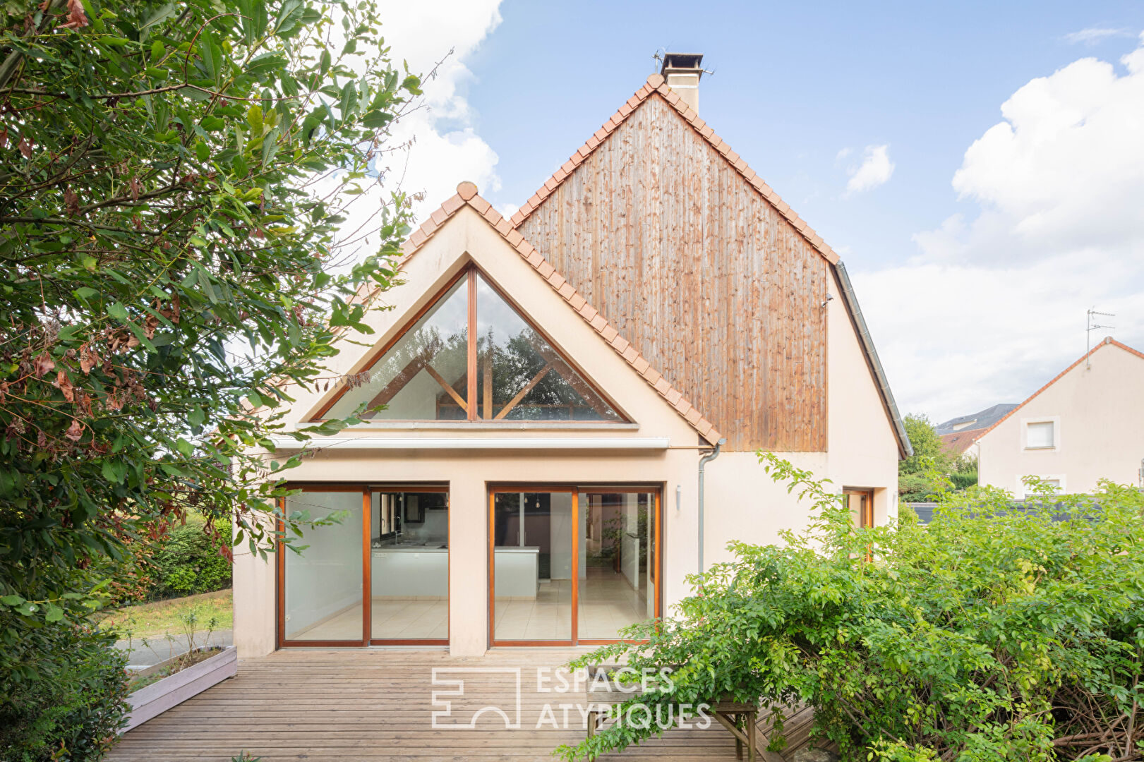 Lumineuse maison d’architecte avec jardin