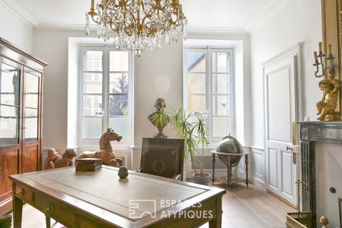 Belle demeure de maître du XIXème siècle en plein coeur de ville