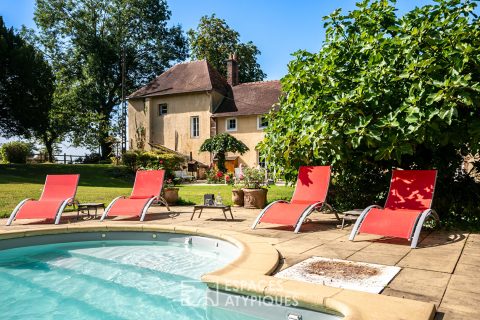 Authentic manor house with swimming pool