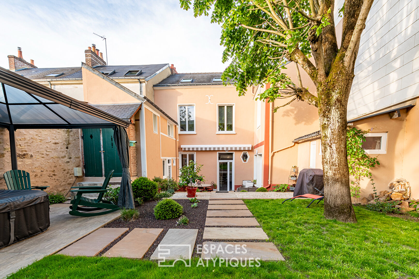 Belle maison en centre ville avec jardin