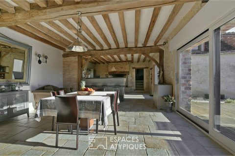 Beautiful renovation on the edge of the Bercé forest