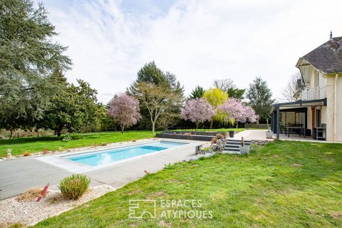 Elégante maison rénovée avec piscine dans son parc