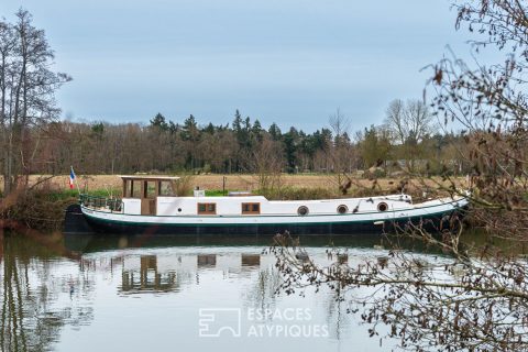Péniche hollandaise rénovée : une expérience unique entre charme et confort