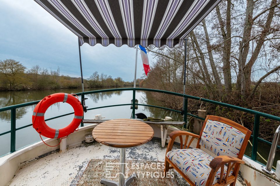Péniche hollandaise rénovée : une expérience unique entre charme et confort