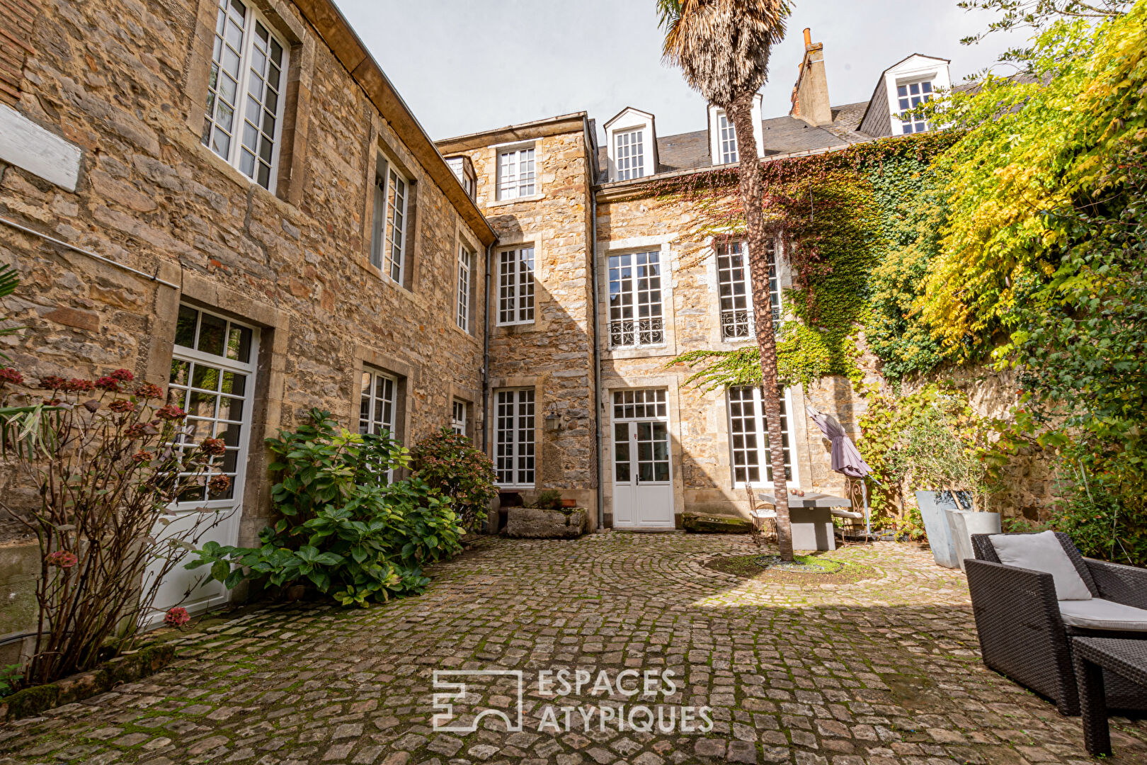 Ancien Hôtel Particulier au Coeur du Vieux Mans