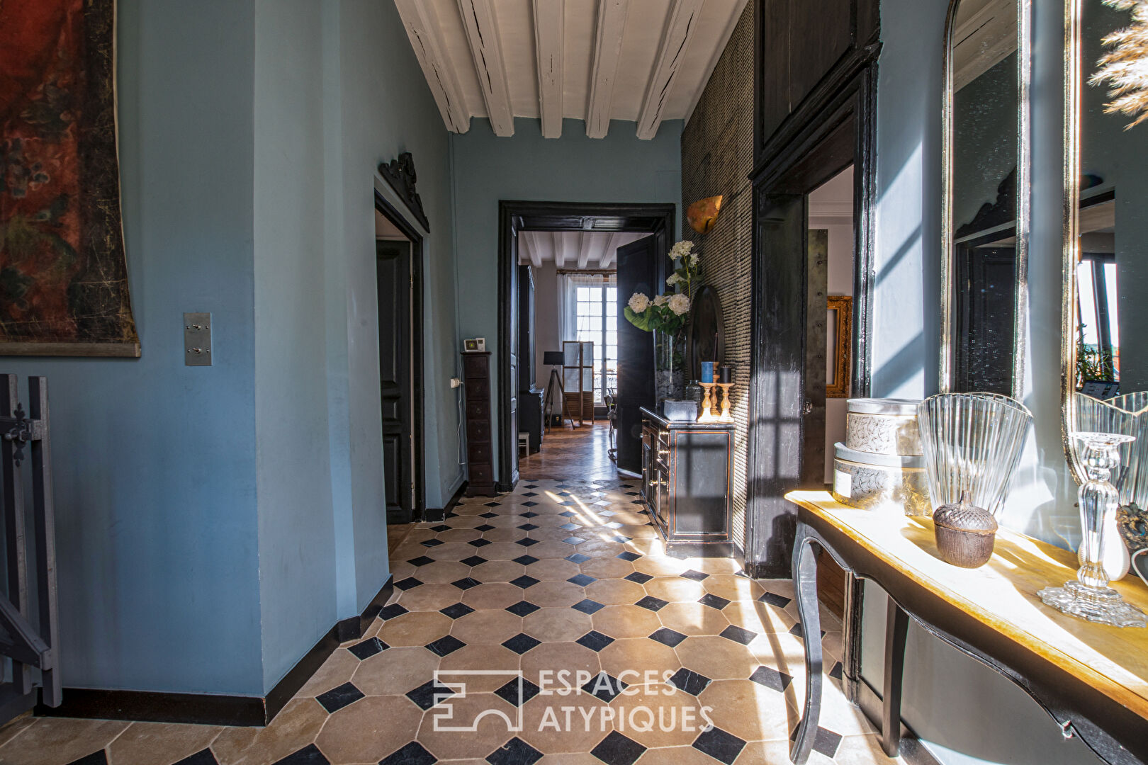 Ancien Hôtel Particulier au Coeur du Vieux Mans