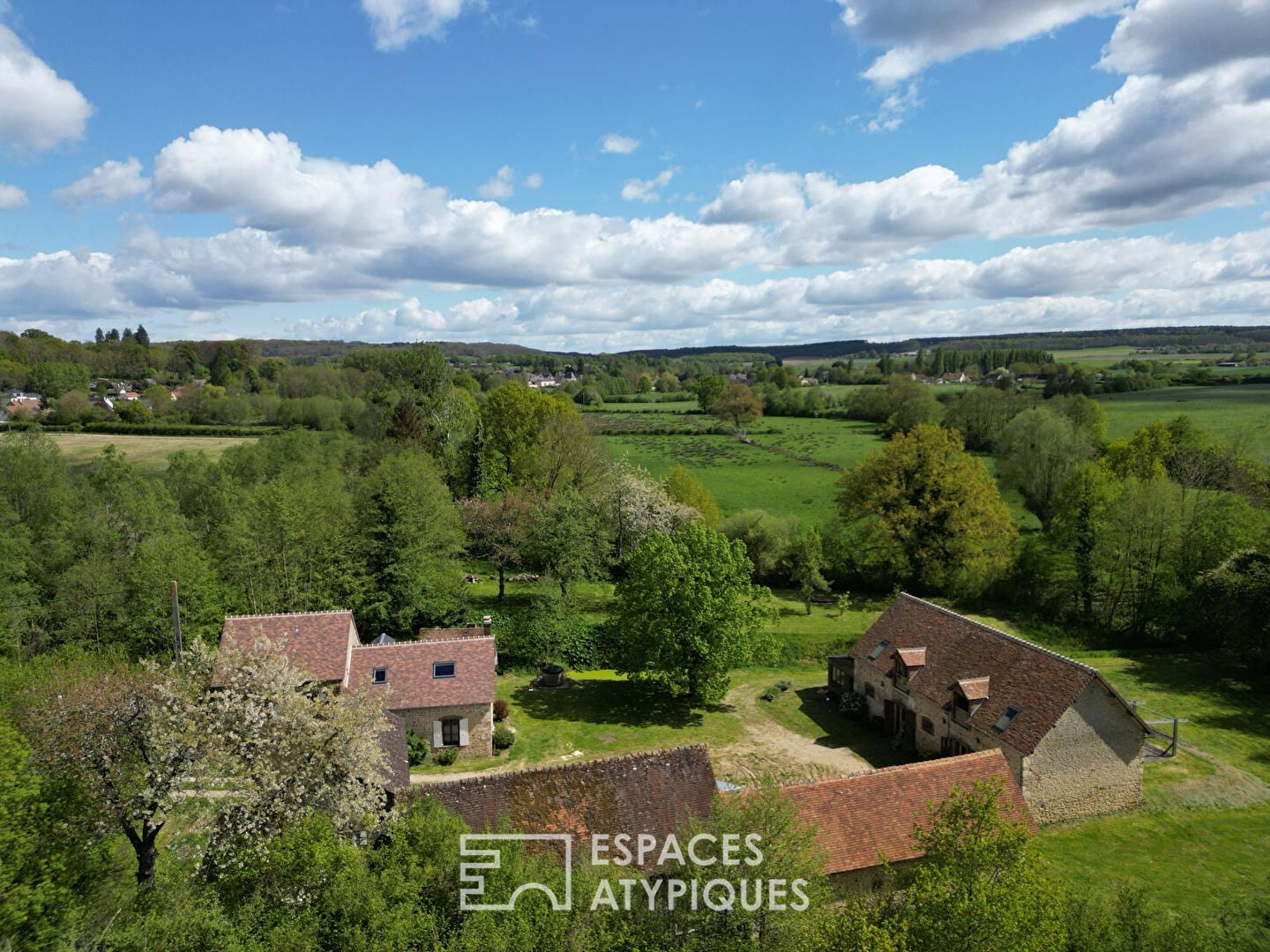 Ferme et propriété de caractère au fil de l’Huisne