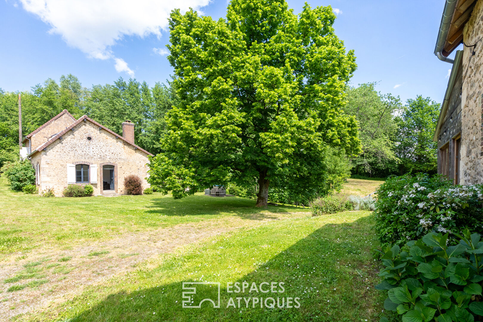 Ferme et propriété de caractère au fil de l’Huisne